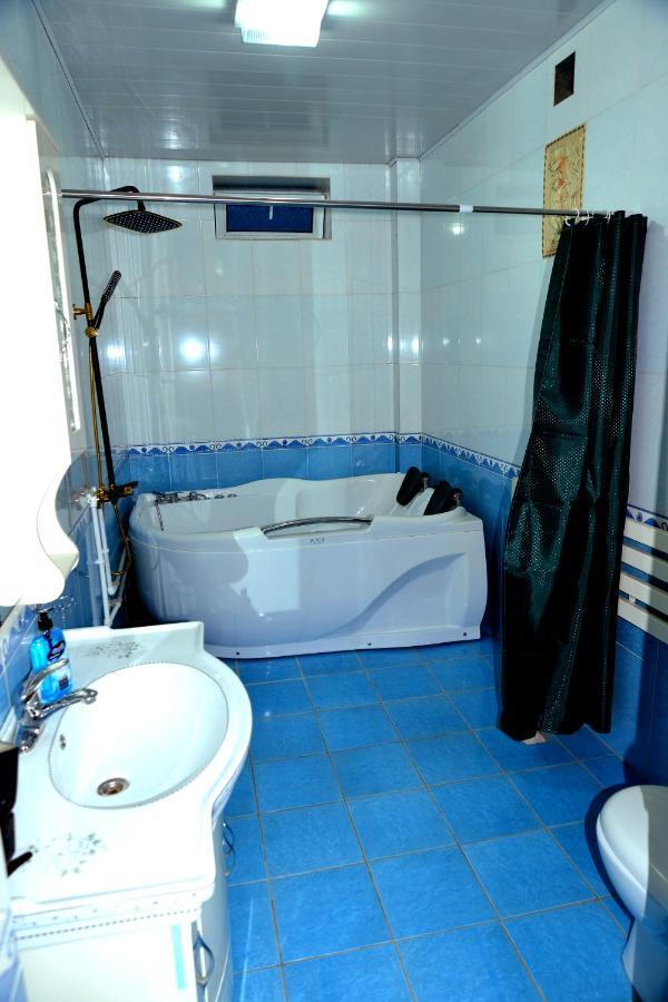 Astoria B&B Ош Екстериор снимка