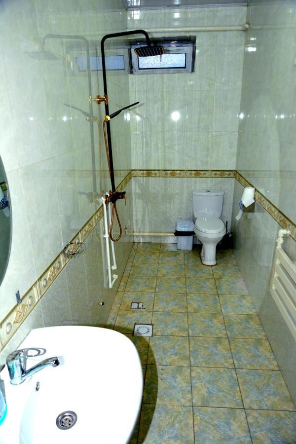 Astoria B&B Ош Екстериор снимка
